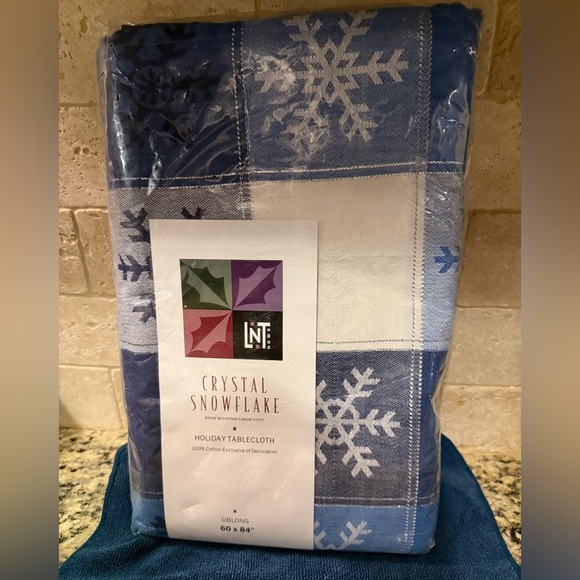 INT Home "Crystal Snowflake" Holiday Tablecloth. 60”X84” NIP - Picture 1 of 4
